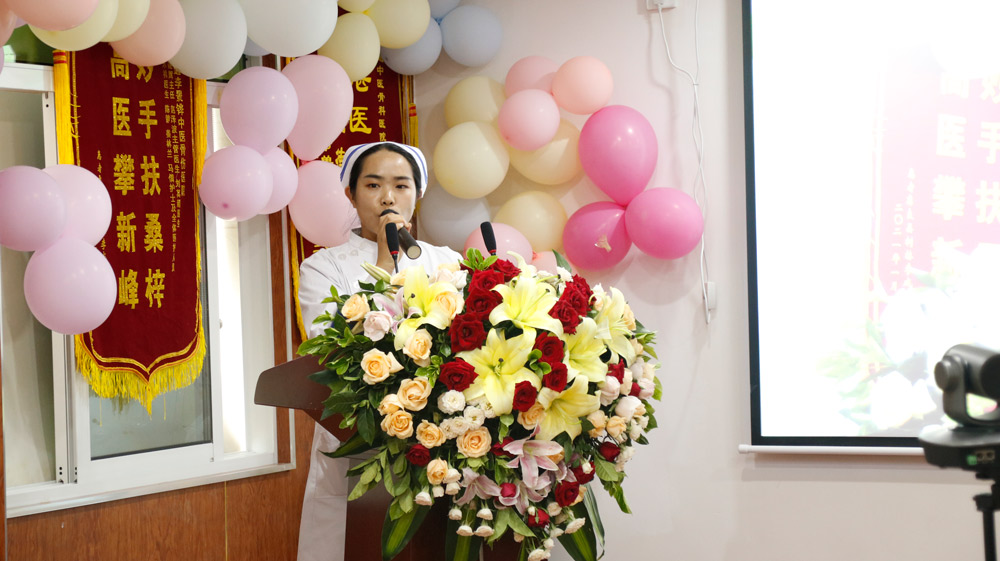 南丁格爾提燈指方向 護理天使謹誓救死傷-昭通李景鏵中醫(yī)骨傷醫(yī)院