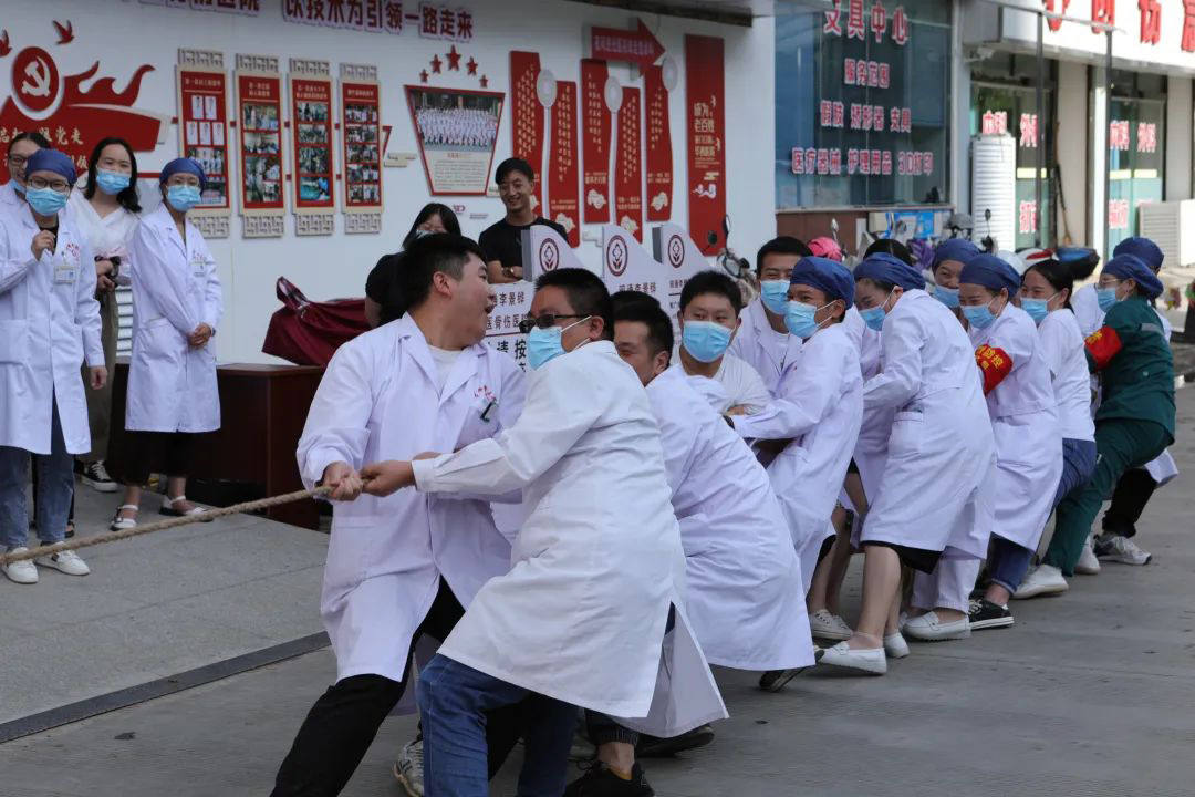 “全民健康日”活動(dòng)-昭通李景鏵中醫(yī)骨傷醫(yī)院